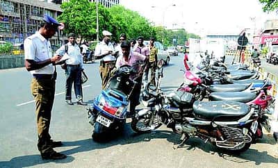 சிறார்கள் கார், இருசக்கர வாகனம் ஓட்டினால் பெற்றோருக்கு ரூ. 25,000 அபராதம்!