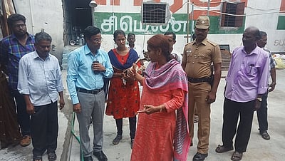 40 ஆண்டுகால பிரச்னைக்கு தீா்வு: அரூரில் கால்வாய் ஆக்கிரமிப்புகளை அகற்ற மாவட்ட ஆட்சியா் உத்தரவு