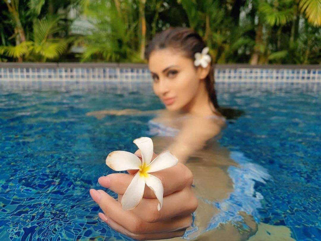 நாகினி மெளனி ராய் ‘ஸ்மார்ட் க்ளிக்ஸ்’