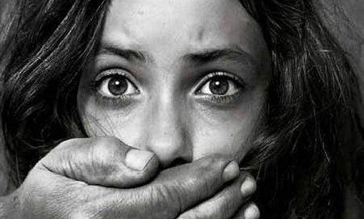 நாடு முழுவதும் பெண்கள்  மற்றும் குழந்தைகளுக்கு எதிரான பாலியல் வழக்குகள் எவ்வளவு தெரியுமா?