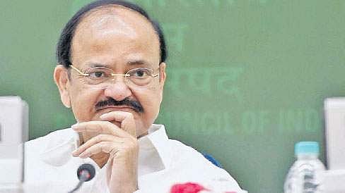 நூல் அறிமுகம்: கவனித்தல் கற்றல் தலைமையேற்றல்: வெங்கையா நாயுடு