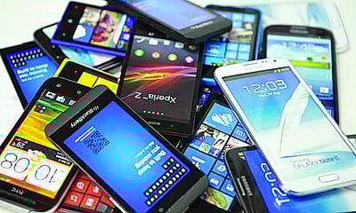 அடேயப்பா.. 36 மணி நேரத்தில் ரூ.750 கோடிக்கு ஸ்மார்ட் போன்கள் விற்பனை! 