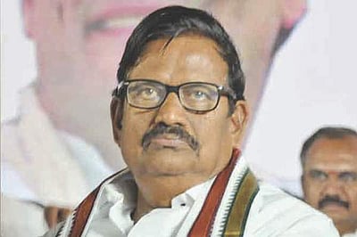 இன்னொரு மாநிலத்தைச் சேர்ந்தவர்களுக்காக தமிழக அரசு நிதிச் சுமையை ஏற்பதா?: கே.எஸ்.அழகிரி கேள்வி