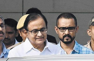 திகார் சிறையில் 15 நாட்கள் நீதிமன்றக் காவலில் இருக்கப் போகிறார் சிதம்பரம்