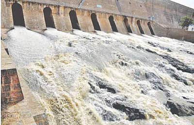 மேட்டூர் அணையிலிருந்து திறக்கப்படும் நீரின் அளவு 45,000 கன அடியாக அதிகரிப்பு 