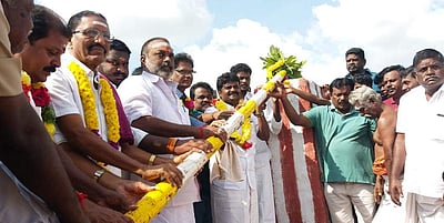 விராலிமலையில் ஜல்லிக்கட்டு போட்டி கால்கோள் விழா: அமைச்சர் சி.விஜயபாஸ்கர் தொடங்கி வைத்தார்