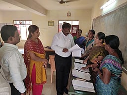 காரைக்கால் மாவட்டத்தில் இறுதி வாக்காளா் பட்டியல் வெளியீடு