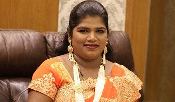 பெண் குழந்தைக்கு பெயரிட்ட அறந்தாங்கி நிஷா