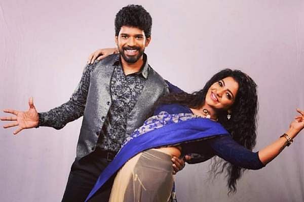 சீரியலைவிட்டு வெளியே போகிற அளவுக்கு பிரச்னை இல்லை: பாண்டியன் ஸ்டோா்ஸ் குமரன்