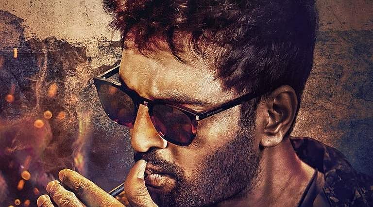 ஒரே நாளில் வெளியாகும் சந்தானத்தின் இரு படங்கள்!