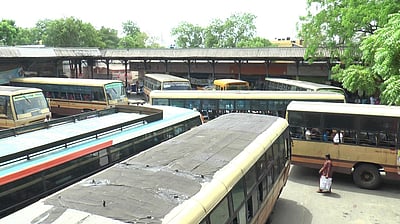 சுரண்டையில் இருந்து பண்டிகை கால பேருந்து இயக்கம்: பயணிகள் மகிழ்ச்சி