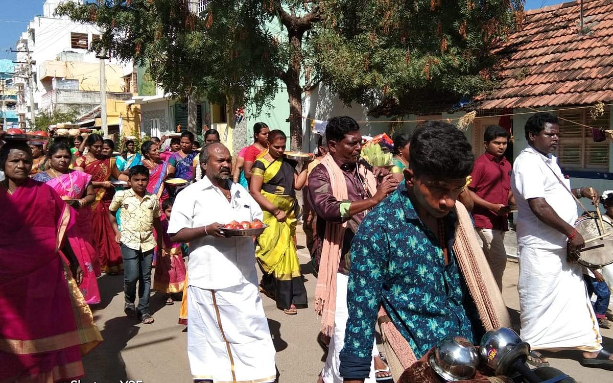 வாழப்பாடியில் தொடரும் பாரம்பரிய திருமண முறை: தாய்மாமன் சீர்வரிசை, மணமக்கள் ஊர்வலங்கள் அதிகரிப்பு