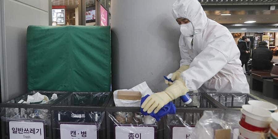 கரோனா பாதித்த எய்ட்ஸ் நோயாளி 6 நாள்களில் குணமடைந்தார்: மருத்துவர்கள் ஆச்சரியம்