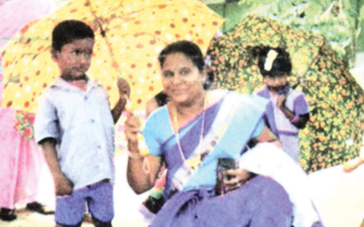 பாராட்டுப் பாமாலை!  65: குடைக் கொடை!