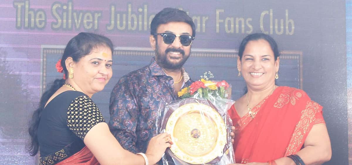 ரசிகர்களுடன் நடிகர் மோகன் சந்திப்பு! (விடியோ & படங்கள்)