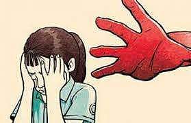 சிறுமிக்கு பாலியல் வன்கொடுமை: குற்றவாளியைப் பிடித்த கிராமத்தினர்