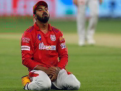 நூலிழையில் சூப்பர் ஓவரைத் தவறவிட்ட பஞ்சாப்: 2 ரன்களில் தோல்வி