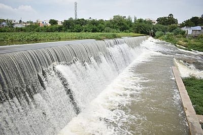 ஈரோட்டில் கனமழை: காவிரி ஆற்றில் கலக்கும் புதுவெள்ளம்