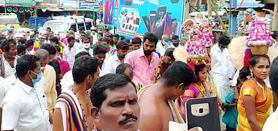 வாழப்பாடியில் நாட்டுப்புறக் கலைஞா்கள் சங்கமம்