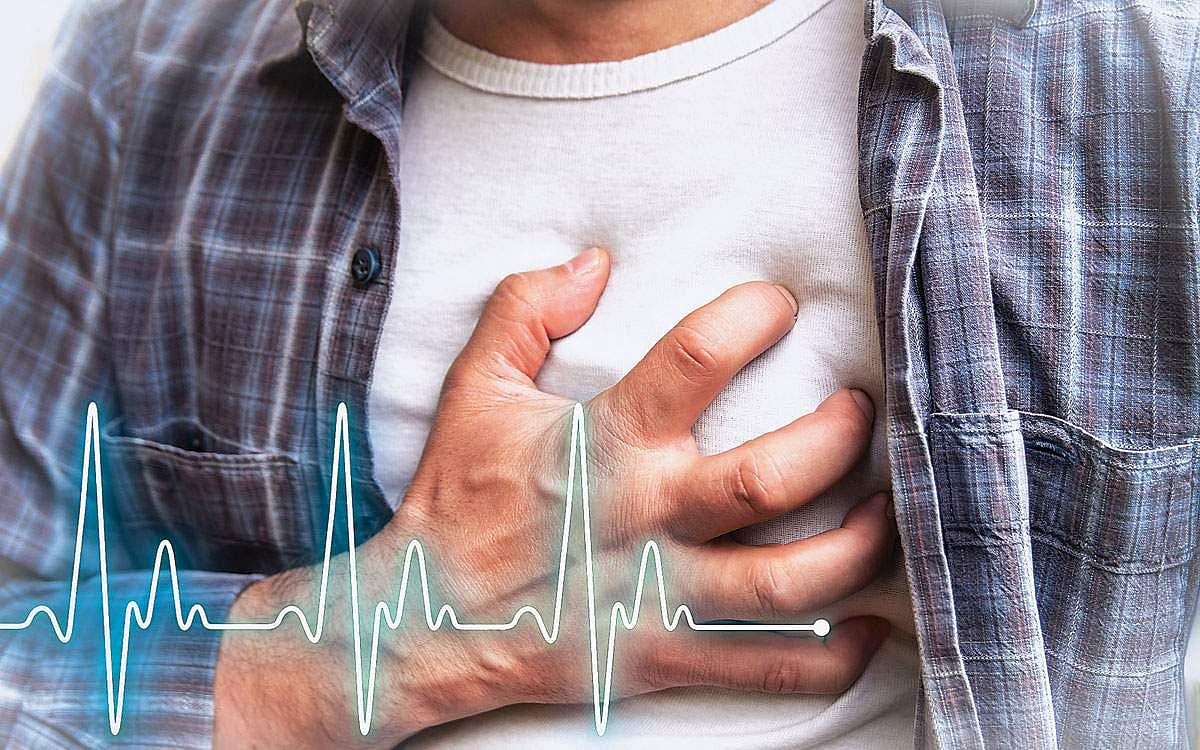 தீப்பெட்டி அளவே உள்ள இசிஜி கருவி!