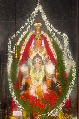 ஸ்ரீமுத்துமாரியம்மன் கோயிலில் கருடசேவை