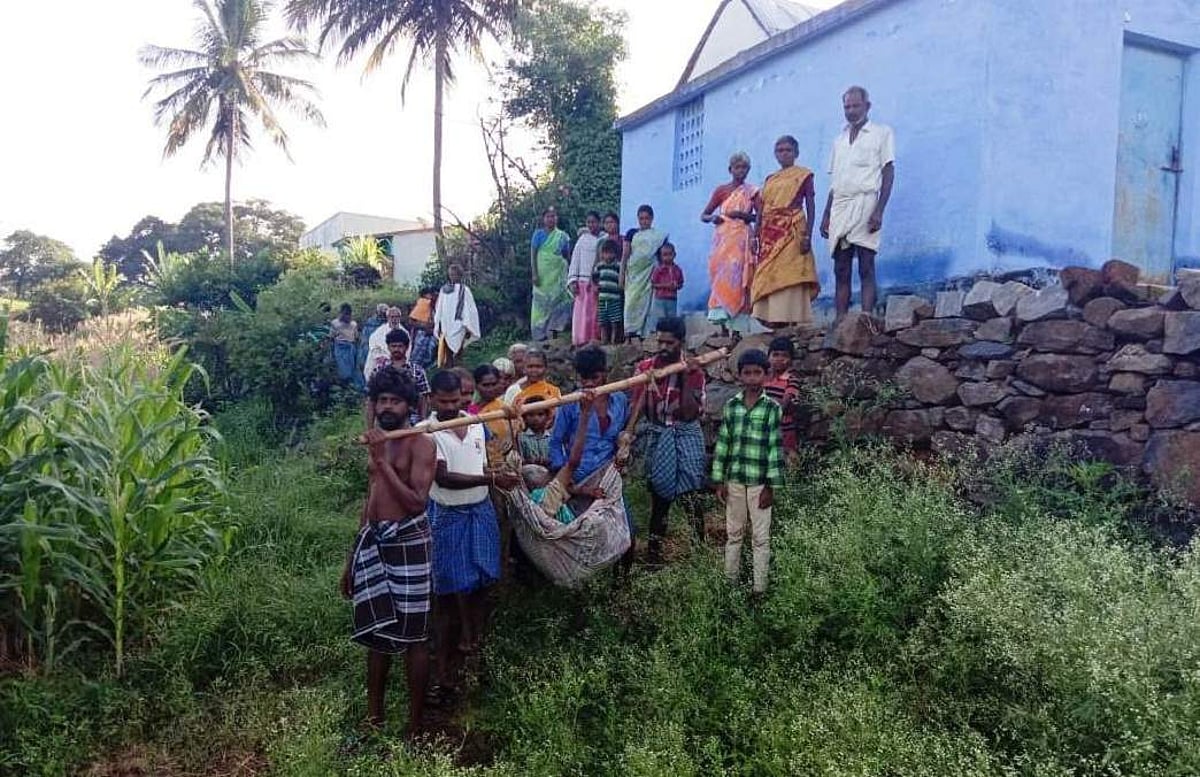 பரிதவிக்கும் பாலமலை மக்கள்: உயிரைப் பணயம் வைத்துப் பயணம்