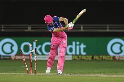 கடைசி கட்டத்தில் மிரட்டிய தில்லி வேகங்கள்: 13 ரன்கள் வித்தியாசத்தில் வெற்றி