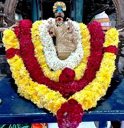 சங்ககிரி சோமேஸ்வரர் கோயிலில்  பிரதோஷ சிறப்பு பூஜை