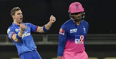 மணிக்கு 156.2 கி.மீ. வேகத்தில் பந்து வீசி சாதனை படைத்த தில்லி வீரர்