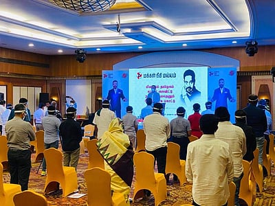 மக்கள் நீதி மய்யத்தின் முதல்வர் வேட்பாளர் கமல்ஹாசன்