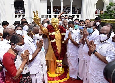 அதிமுகவின் கட்சியின் 49வது ஆண்டு தொடக்க விழா - புகைப்படங்கள்