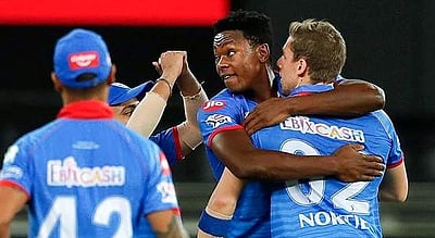 அதிவேக 50 ஐபிஎல் விக்கெட்டுகள்: நரைனின் சாதனையை முறியடிப்பாரா ரபாடா?