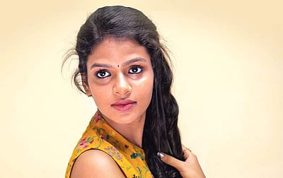 உறவுகளின் பின்னணி