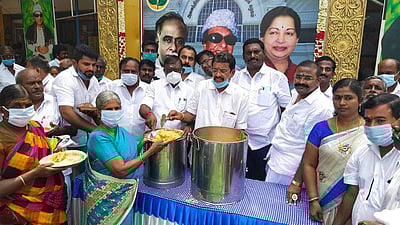 ஈரோட்டில் அதிமுக 49ஆம் ஆண்டு தொடக்க விழா