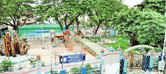 பரபரப்புக்கு நடுவே ஒரு பசுஞ்சோலை