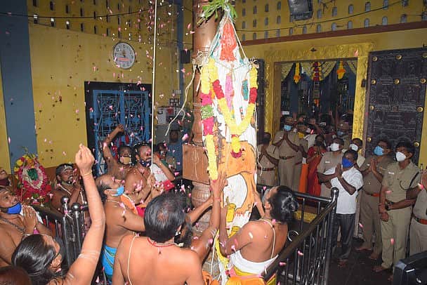 குலசேகரன்பட்டினம் முத்தாரம்மன் கோயிலில் கட்டண தரிசனம் தற்காலிக ரத்து!