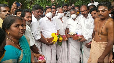 ராஜாக்கமங்கலம் அருகே புதிய கட்டடத்துக்கு அடிக்கல்