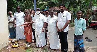 சாலை அமைக்க பூமிபூஜை