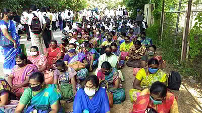 தருமபுரியில் ஆசிரியர் தகுதித் தேர்வில் தேர்ச்சி பெற்றவர்கள் போராட்டம்