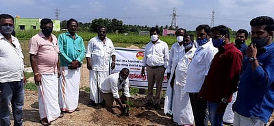 ஊத்தங்கரையில் மரக்கன்று நடும் விழா