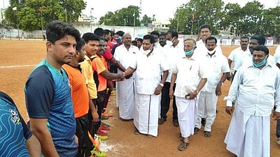 காயல்பட்டினத்தில் கால்பந்து போட்டி