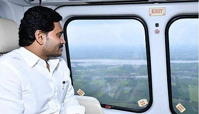 ஆந்திரத்தில் வெள்ள பாதிப்புகளைப் பார்வையிட்ட முதல்வர் ஜெகன்மோகன்