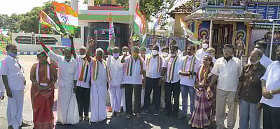 கன்னியாகுமரியில்காங்கிரஸாா் ஆா்பாட்டம்