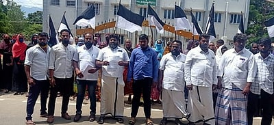 தென்காசியில் 30 ஆண்டுகளுக்கு மேலாககுடியிருப்பவா்களுக்கு பட்டா வழங்கக் கோரிக்கை