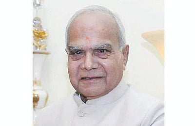 தமிழக ஆளுநர் பன்வாரிலால் திடீர் தில்லி பயணம்