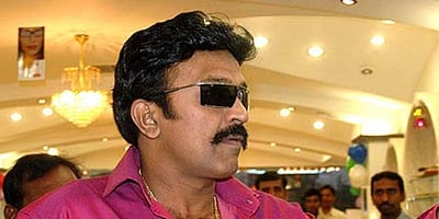 கரோனாவால் பாதிக்கப்பட்டுள்ள நடிகர் ராஜசேகரின் உடல்நிலை குறித்து மகள் ஷிவாத்மிகா தகவல்