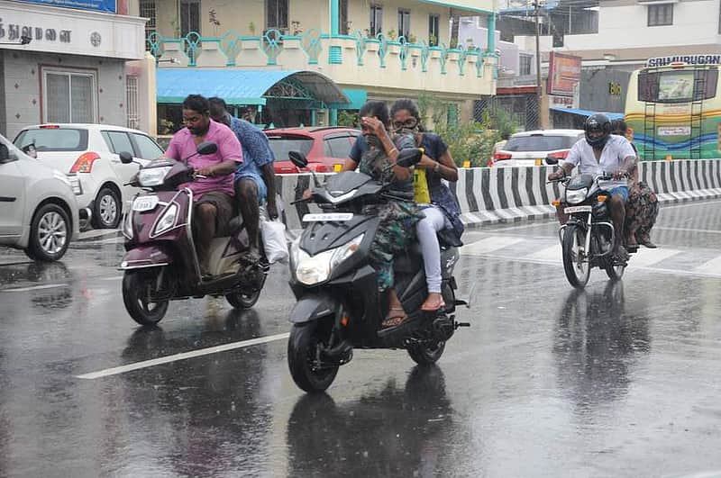 Chance of moderate rain in Tamil Nadu