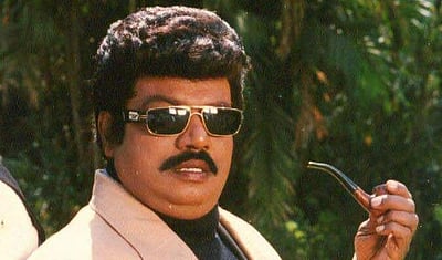 உடல்நிலை பற்றி அவதூறு: யூடியூப் சேனல்கள் மீது நடிகர் கவுண்டமணி புகார்