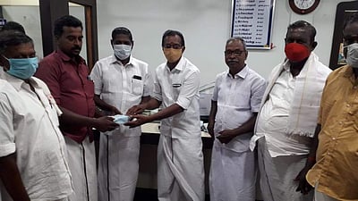 மருதூர் கூட்டுறவு வங்கியில் விவசாயிகளுக்கு பயிர்க்கடன் வழங்கும் பணி தொடக்கம்
