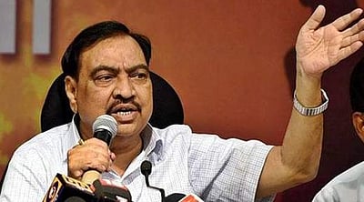 பாஜகவிலிருந்து விலகிய ஏக்நாத் தேசியவாத காங்கிரஸில் இணைந்தார்